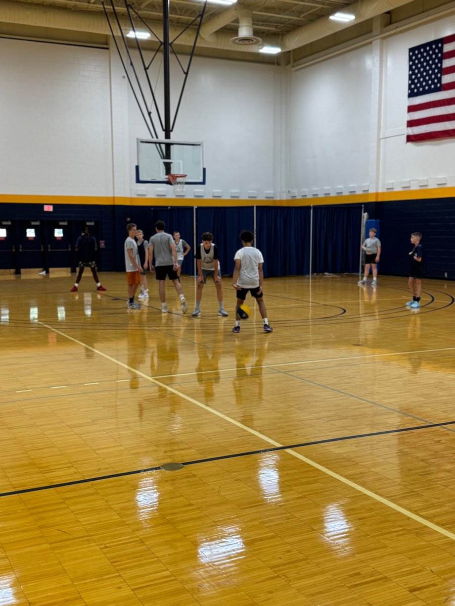 CedarvilleMBB's tweet image. First full day of Overnight Camp❗️
Our coaches and campers are working hard preparing for the afternoon session games🏀