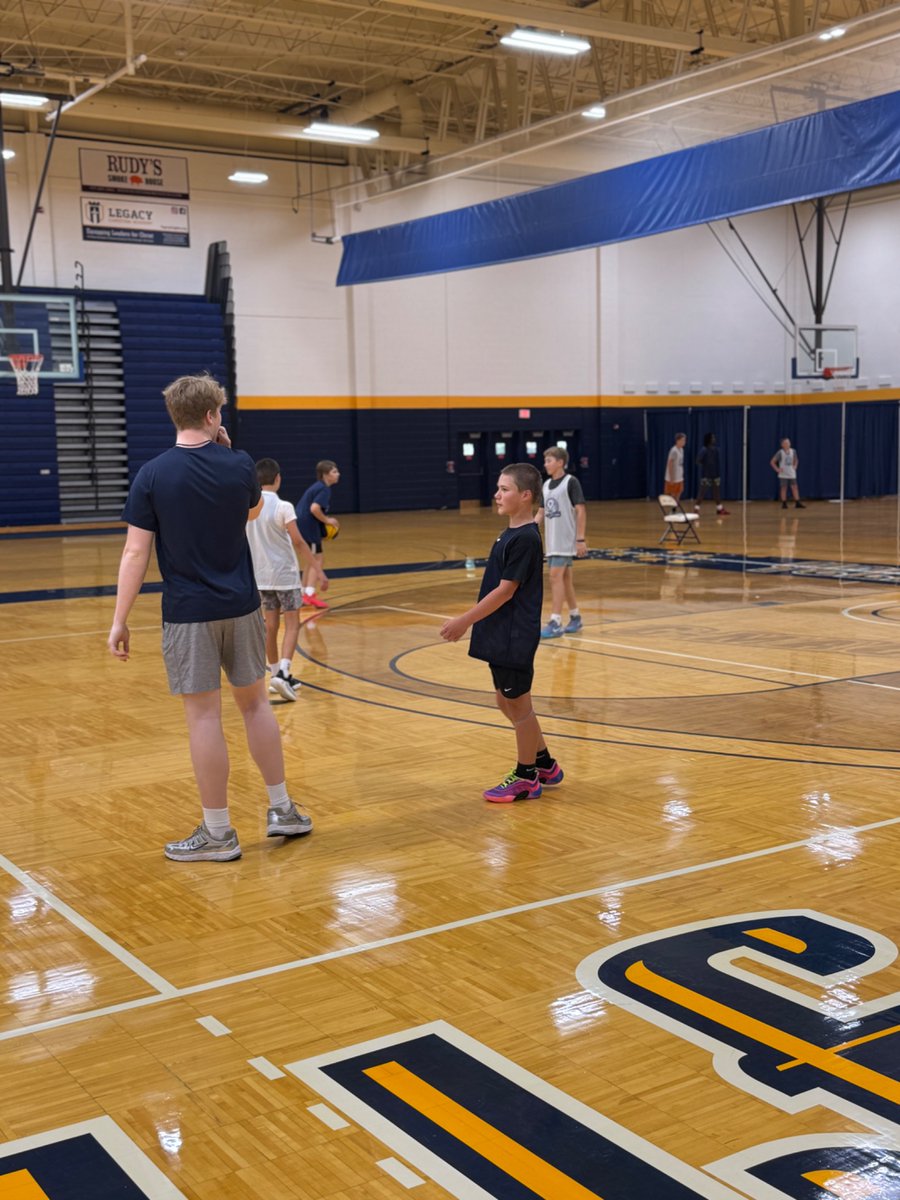 CedarvilleMBB's tweet image. First full day of Overnight Camp❗️
Our coaches and campers are working hard preparing for the afternoon session games🏀