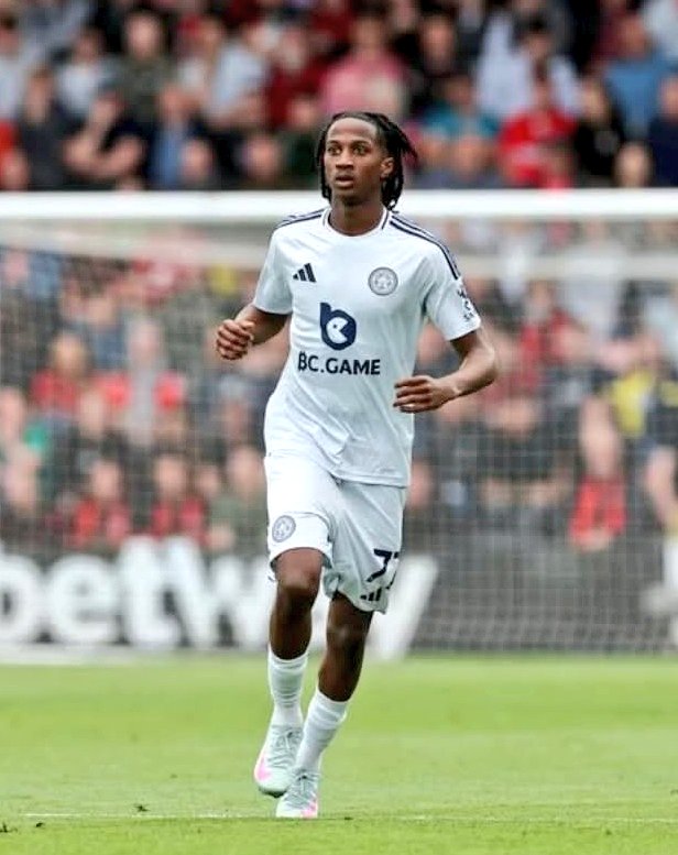 INTRODUCTING!!!

Olabade Aluko - 18-year-old Leicester City defender.

Made 7 appearances in Premier League under Van Nistelrooy.

He can function as CB and RB.

He's been scouted to be included in the Nigerian U20 team.