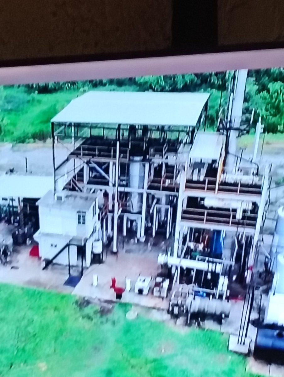Que EUA tenga un avión invisible eso no es nada 
aquí hay refinerías invisibles