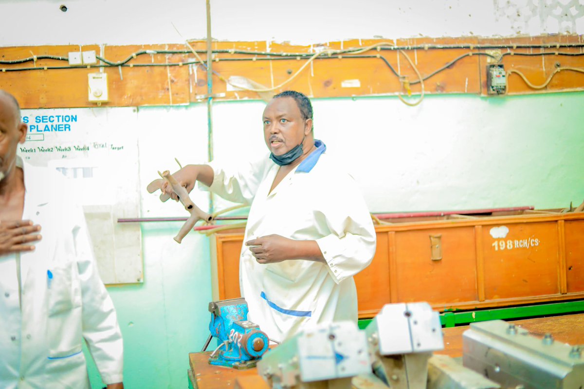 jagan_chapagain's tweet photo. As I conclude my visit to #BishaCas, today, I was encouraged by the stories from SRCS volunteers on how they are learning new skills as they support their local communities. Thank you, #BishaCas Hargeisa Branch, for excellent coordination.

Being a volunteer is one of the best things to do—making friends while we help our communities.

I also visited the SRCS Physical Rehabilitation Center, where dedicated doctors and technicians provide free prosthetics and physiotherapy. 

The IFRC stands firmly with SRCS and its volunteers. Together, we make a difference. ❤️ #Volunteers #Humanity