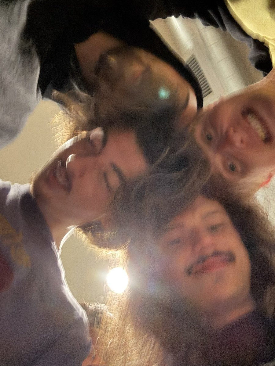 losses (@losseses) on Twitter photo 