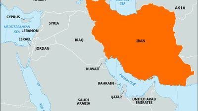 |ran waxaa lagu weeraray hubkii dunida ugu casrisanaa, saxaafaddii ugu afdheerayd, hay’adihii caalamka sida UN iyo kuwa lamid ah iyo dawladihii carabta oo soo raacay Maraykan iyo Yuhud hadana waxay dunida bartay in dagaalku kaliya uusan ahayn hubka casriga ah ee uu yahay xeelad,