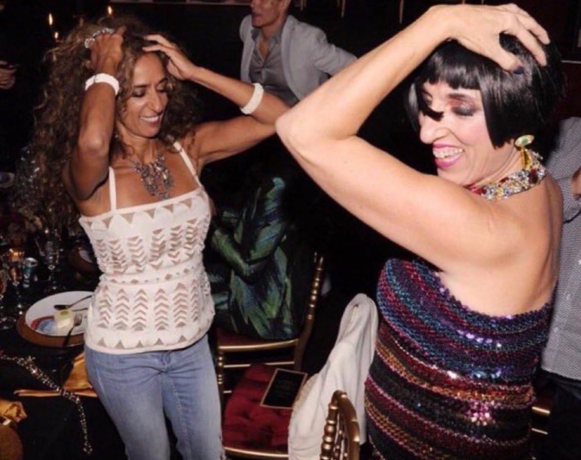 vientitooo's tweet image. Sif y Liz spotted tmz reports