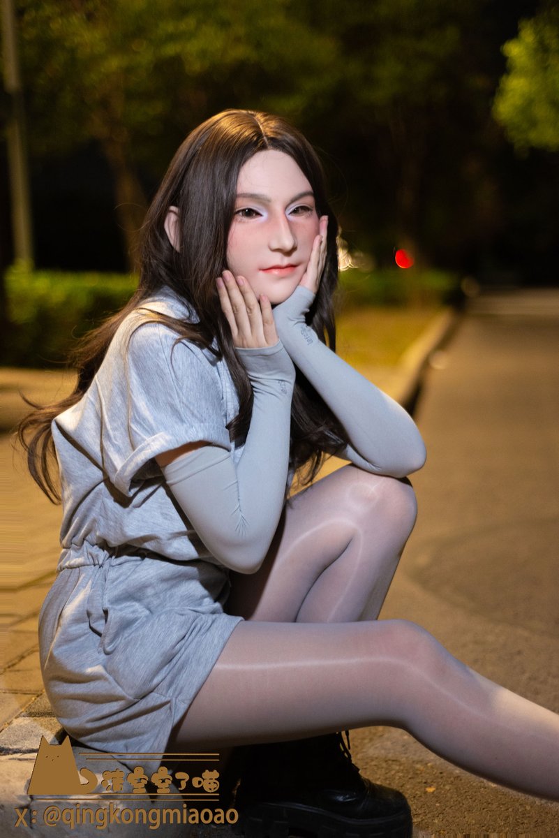 新面具到手 #fetizen铃夏 
趁着这几天晚上凉快 找个地方拍拍外景
源自：<a href="/Fetizen_Mask/">媛野 Fetizen Mask【中文版】</a>  
 #Masker #Femalemask  #面具