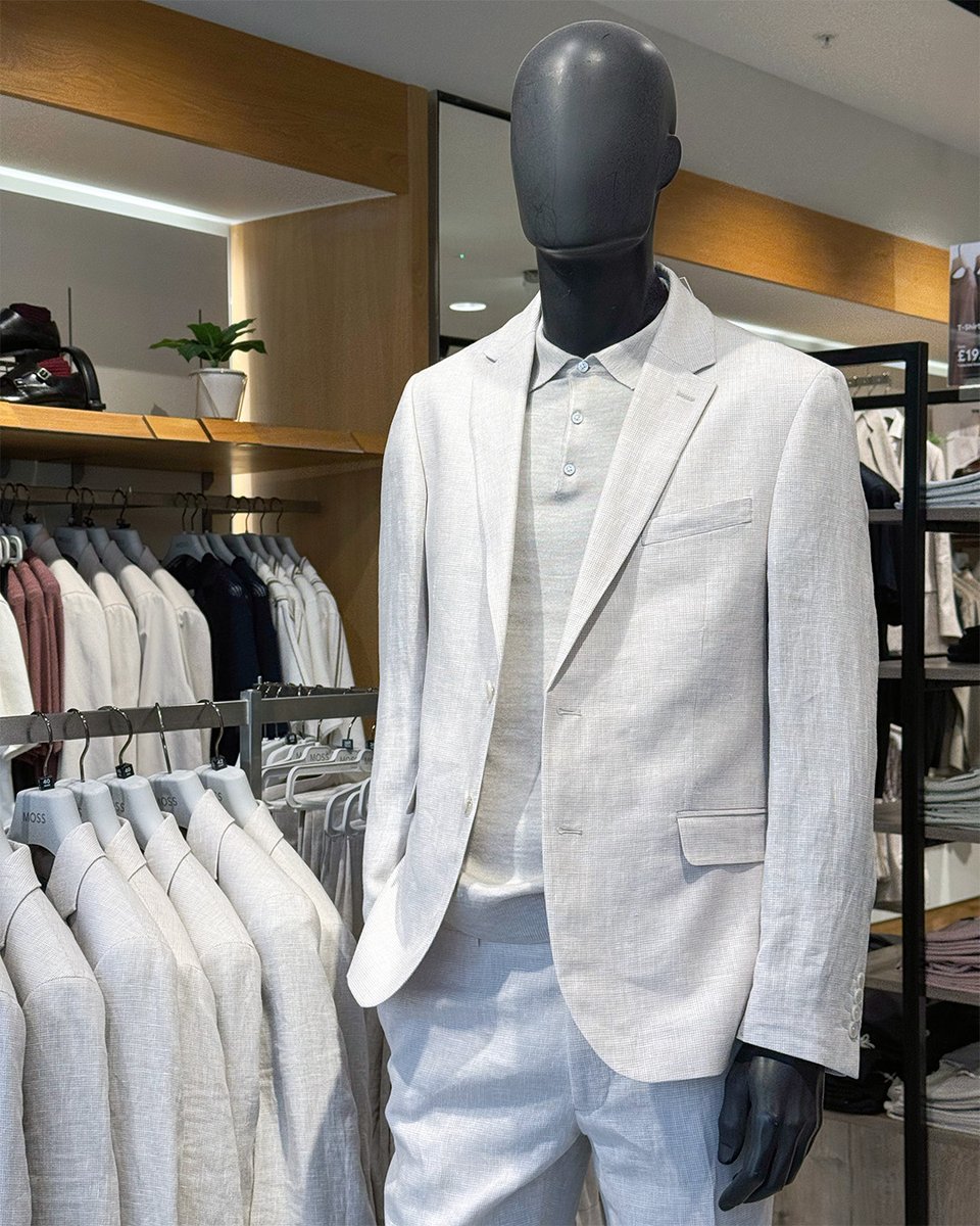 Wedding season is here, and one thing we can be sure of is that you'll be the best dressed guest ✨

We've been scoping out all the outfit inspiration so you don't have to - courtesy of <a href="/Phase_Eight/">Phase Eight</a> <a href="/SuitDirect/">Suit Direct</a> <a href="/Hobbs_London/">Hobbs London</a> and <a href="/MossBros/">Moss Bros.</a> 👗