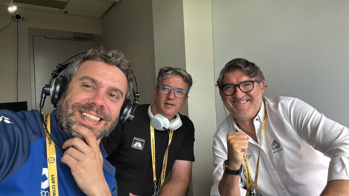 Tiempo de Juego (@tjcope) on Twitter photo 💥 ¡Se la juegan los rojiblancos!
🇪🇸 ATLETI - BOTAFOGO 🇧🇷
🏆 Grupo B #MundialDeClubes
#AtletiBotafogo
📻 COPE | Cope.es | APP
🔴 YT youtube.com/watch?v=c6TqqJ…
🎙️ <a href="/csaezcope/">Carlos Sáez</a>
🎧 <a href="/RuizAntonito/">Antonio Ruiz</a>
📚 Petón
🧑🏽🍳 Gonzalo Miró
💪🏽 <a href="/MundoMaldini/">Julio Maldonado</a>
✈️ <a href="/millangenzor/">Luis Millán Genzor</a>
🎺 💥 ¡Se la juegan los rojiblancos!
🇪🇸 ATLETI - BOTAFOGO 🇧🇷
🏆 Grupo B #MundialDeClubes
#AtletiBotafogo
📻 COPE | Cope.es | APP
🔴 YT youtube.com/watch?v=c6TqqJ…
🎙️ <a href="/csaezcope/">Carlos Sáez</a>
🎧 <a href="/RuizAntonito/">Antonio Ruiz</a>
📚 Petón
🧑🏽🍳 Gonzalo Miró
💪🏽 <a href="/MundoMaldini/">Julio Maldonado</a>
✈️ <a href="/millangenzor/">Luis Millán Genzor</a>
🎺