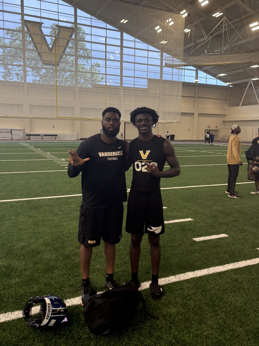 OverlyEJAY's tweet image. Thank you for the opportunity to compete Vanderbilt! Can't wait to be back on campus soon! @RamsayFootball @jbwoodall271 @CoachJRich_ @QuincyJenkins14