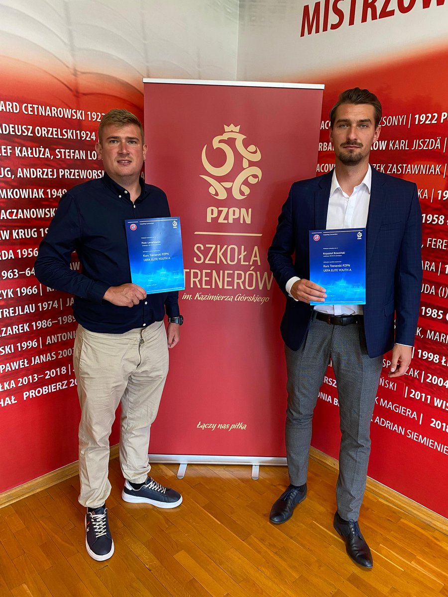 UEFA Elite Youth A to najwyższy stopień uprawnień trenerskich w pracy z młodzieżą 🔝

Od dziś taką licencją dysponują trenerzy Piotr Lenartowski i Krzysztof Brzeziński.

Gratulujemy ukończenia kursu! 👏