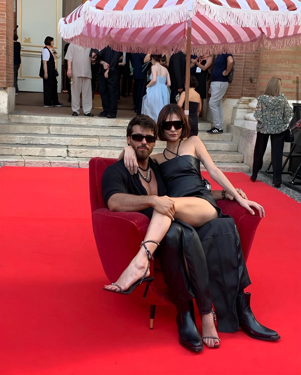 CanYamanNewsInt's tweet photo. #CanYaman and Sara Bluma ☀️🔥 https://t.co/njZfu4G5PH