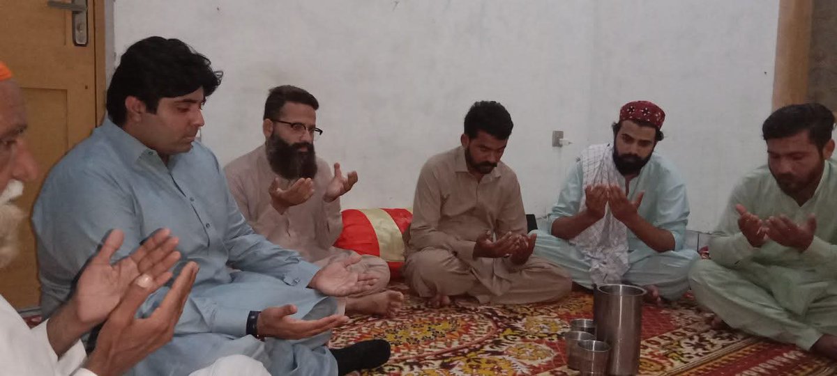 Nadeem Asghar kaira (@nadeemkaira1) on Twitter photo لالامُوسیٰ:چودھری محمد اصغر کائرہ ایڈووکیٹ نے حاجی شفیق صاحب کی وفات پر اہلیخانہ سے اظہار تعزیت کی
<a href="/BBhuttoZardari/">BilawalBhuttoZardari</a> <a href="/QamarKairaPPP/">Qamar Zaman Kaira</a> <a href="/asgharkaira/">Muhammad AsgharKaira</a> لالامُوسیٰ:چودھری محمد اصغر کائرہ ایڈووکیٹ نے حاجی شفیق صاحب کی وفات پر اہلیخانہ سے اظہار تعزیت کی
<a href="/BBhuttoZardari/">BilawalBhuttoZardari</a> <a href="/QamarKairaPPP/">Qamar Zaman Kaira</a> <a href="/asgharkaira/">Muhammad AsgharKaira</a>