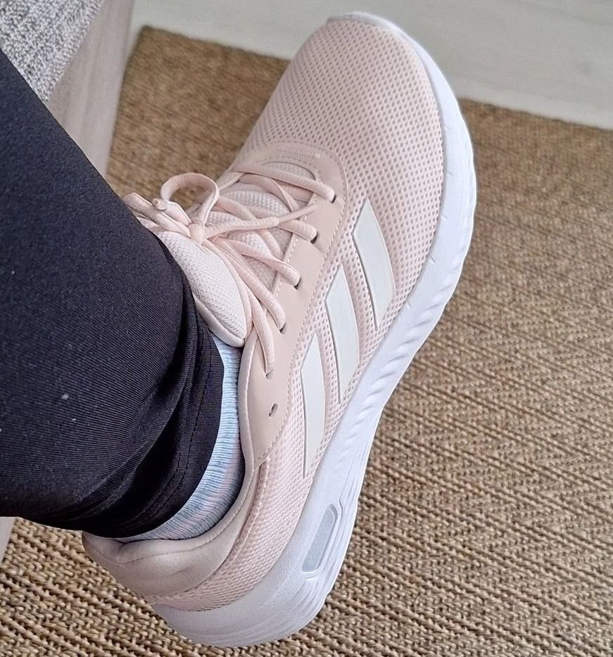 VAI CORRER FOFO COM ESSE ADIDAS

Tênis Cloudfoam Comfy adidas

loja oficial da adidas no Ml

❌DE: R$350
🔥POR APENAS: R$149 NO PIX

🎟Use o cupom: MELINACAZETV + Selecione Pix

🔗: mercadolivre.com/sec/2c3tmLz