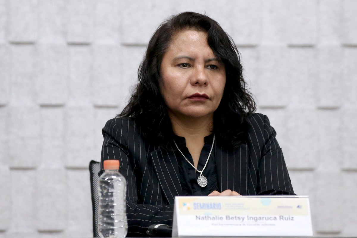 🙏 Gracias a todas y todos quienes asistieron a la primera sesión del #SeminarioEJE.

Un diálogo valioso sobre ética e integridad con Nathalie Betsy Ingaruca, <a href="/WenJarquin/">Wendy Jarquín</a> y <a href="/RodolfoTS_/">Rodolfo Terrazas Salgado</a>

📺 Revívela aquí: youtube.com/live/v0vKK7uHg…