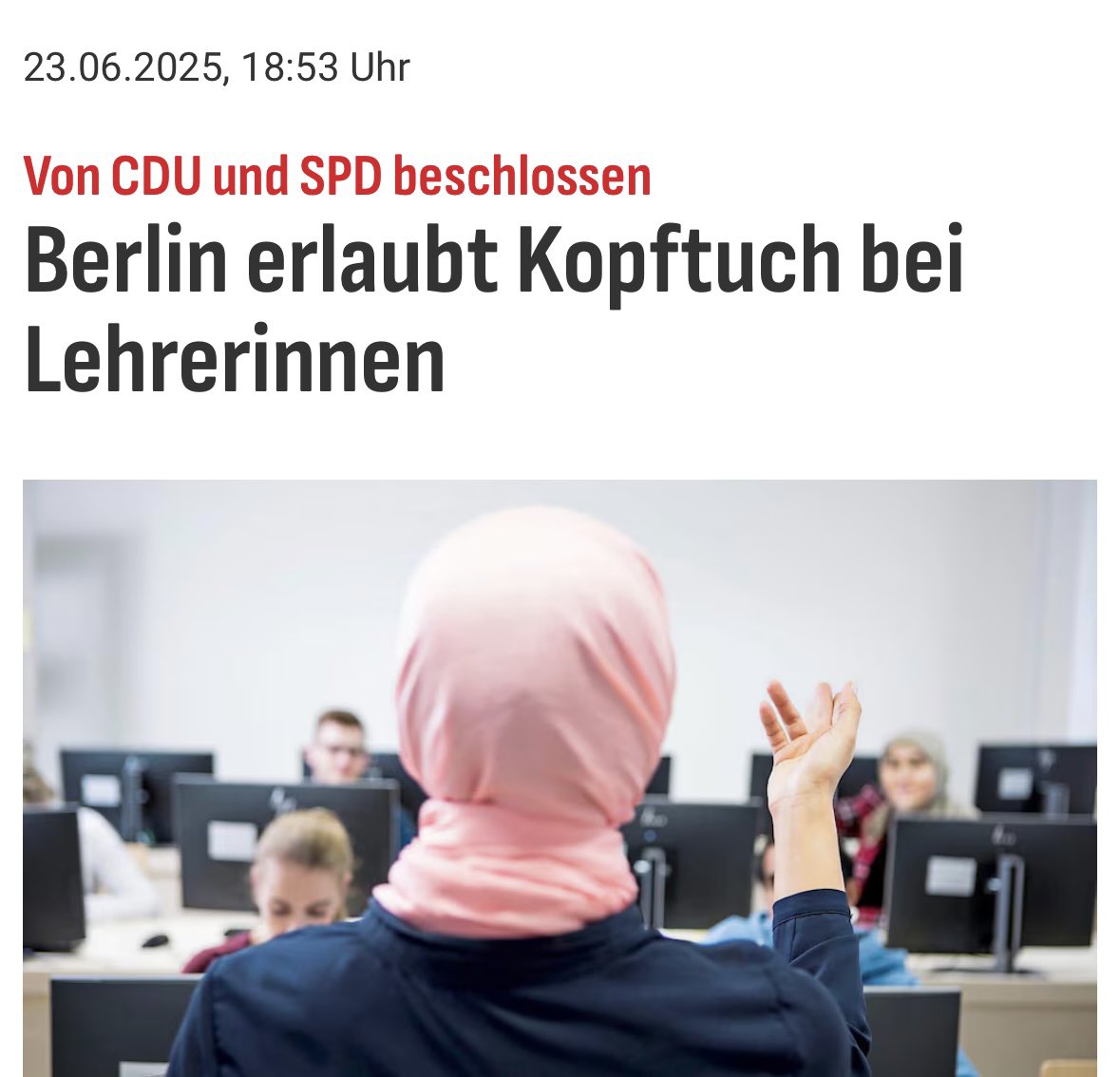 Die CDU ist so eine unsägliche Partei geworden. Wahnsinn. Ich schäme mich, dass ich da mal Mitglied war.

Und wieder einmal wird deutlich: Es sind nicht die Linken, die uns verraten. Die tun, wovon sie überzeugt sind. Das ist keine Überraschung. 

Nein, es sind die vermeintlich