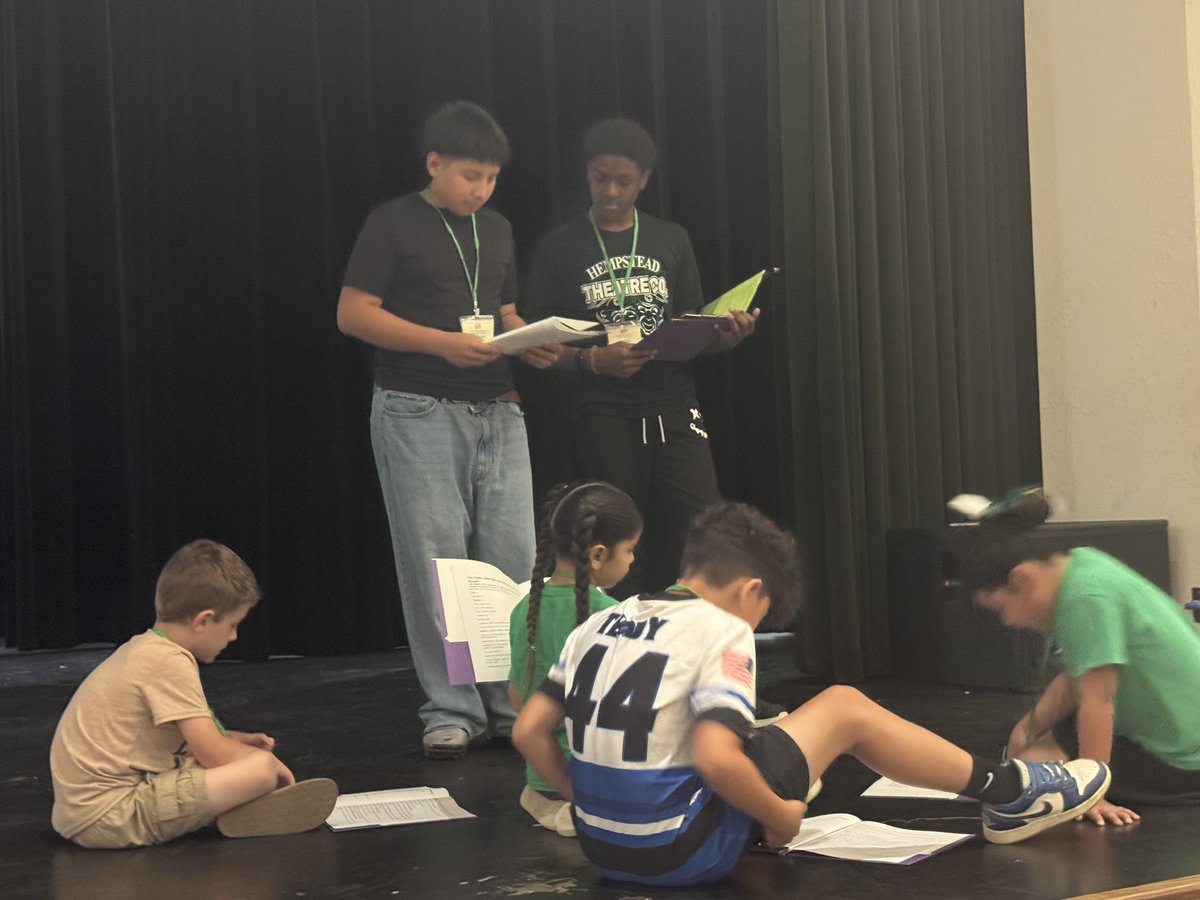 herbertoneiljr's tweet photo. Excited about the Summer Mini Camp hosted about the Hempstead Theatre Company! Hempstead theatre continues to be strong and dominant. #StartingEarly #HigherHeights https://t.co/hyvjFck98I