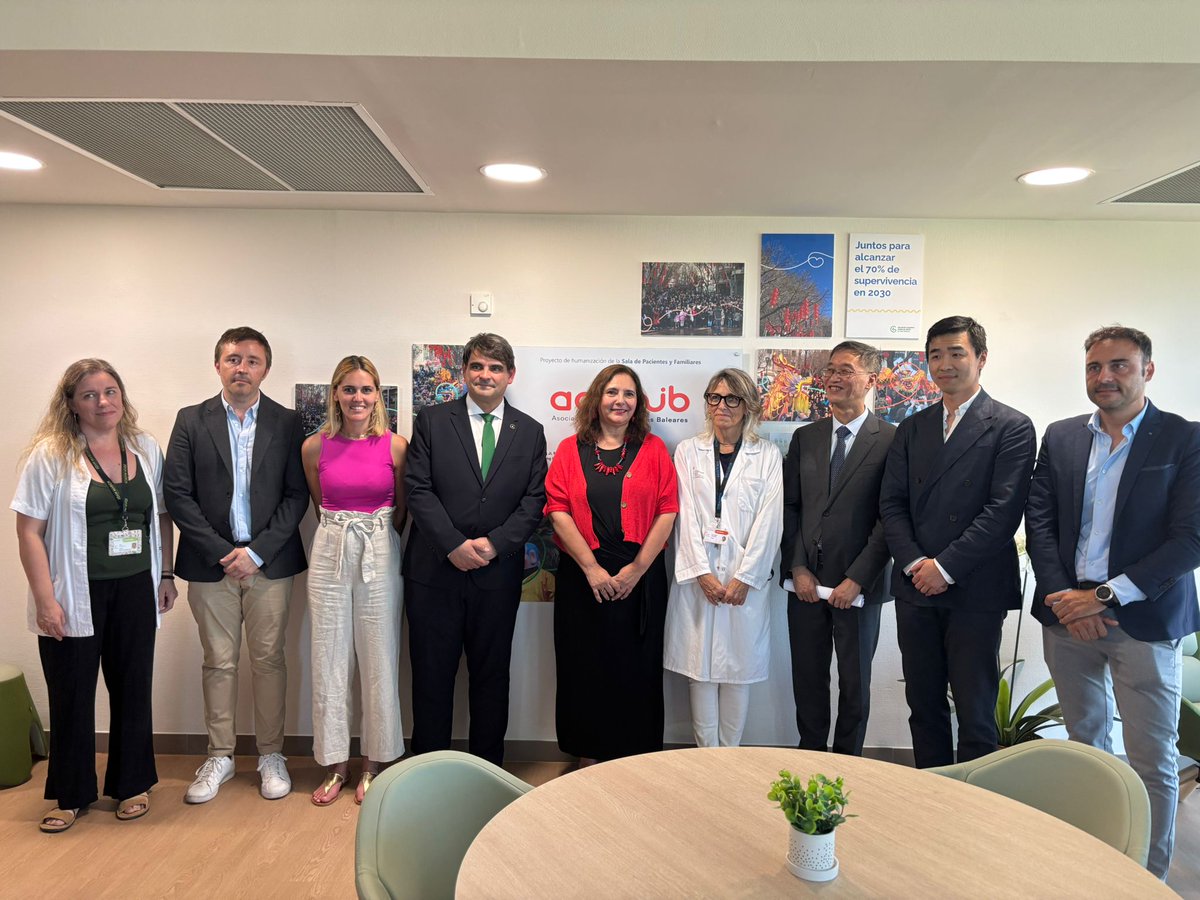 Asociación Española Contra el Cáncer Illes Balears (@contracancerib) on Twitter photo 💚 Hoy hemos presentado el proyecto de humanización de las salas para pacientes y familiares de <a href="/SonLlatzer/">Hospital Universitari Son Llàtzer</a> impulsado por <a href="/ContraCancerEs/">Asociación Española Contra el Cáncer</a>, con la colaboración de Achinib.
🌿 Espacios más acogedores para mejorar el bienestar emocional de pacientes, familias y cuidadores. 💚 Hoy hemos presentado el proyecto de humanización de las salas para pacientes y familiares de <a href="/SonLlatzer/">Hospital Universitari Son Llàtzer</a> impulsado por <a href="/ContraCancerEs/">Asociación Española Contra el Cáncer</a>, con la colaboración de Achinib.
🌿 Espacios más acogedores para mejorar el bienestar emocional de pacientes, familias y cuidadores.