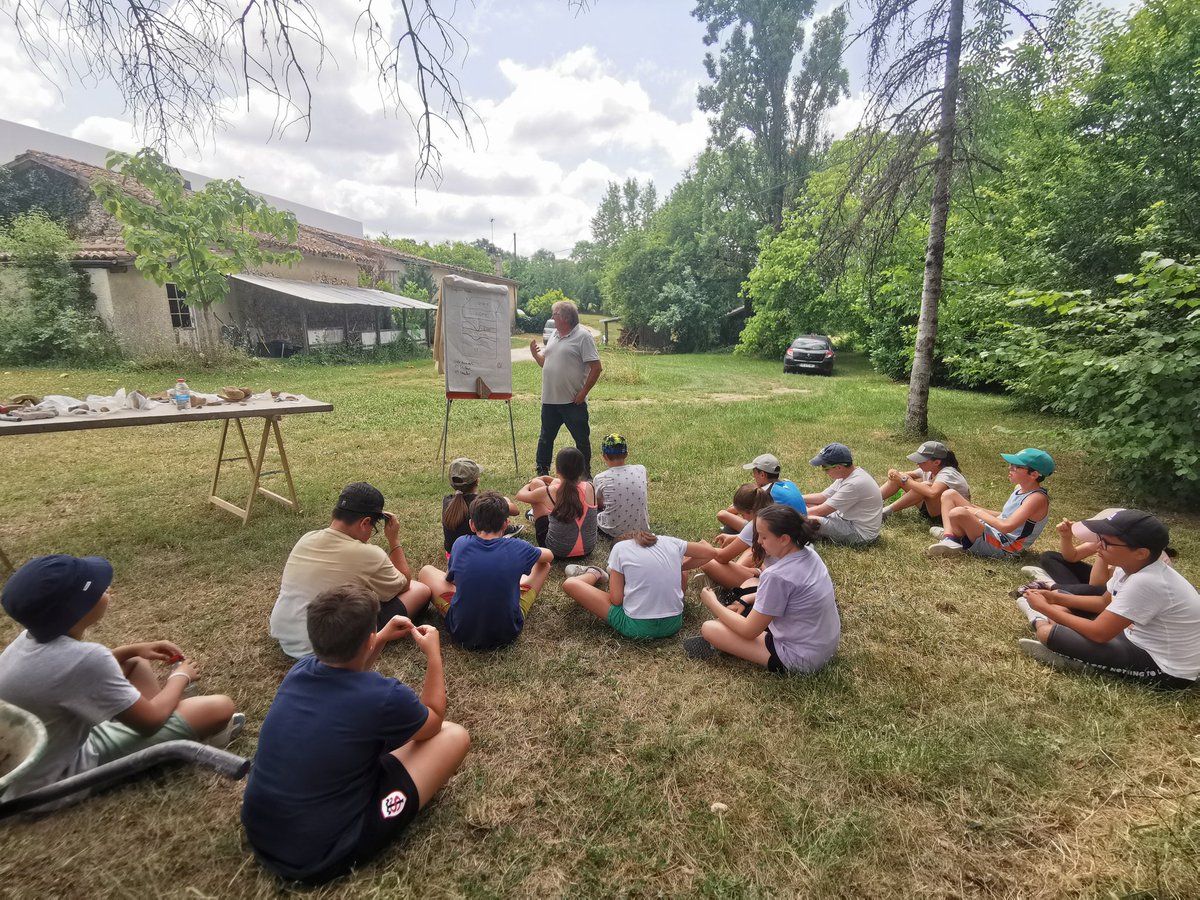 JeanRostandGers's tweet image. Journée vélo 🚲 pour tous les 6eme du @JeanRostandGers aujourd&apos;hui pour rejoindre le site archéologique de #Seviac où un atelier fouilles les attendait suivi d&apos;une visite guidée du site. #peac #fouilles #epiepshgemc @dsden_32 @actoulouse @EpsToulouse #hgemc