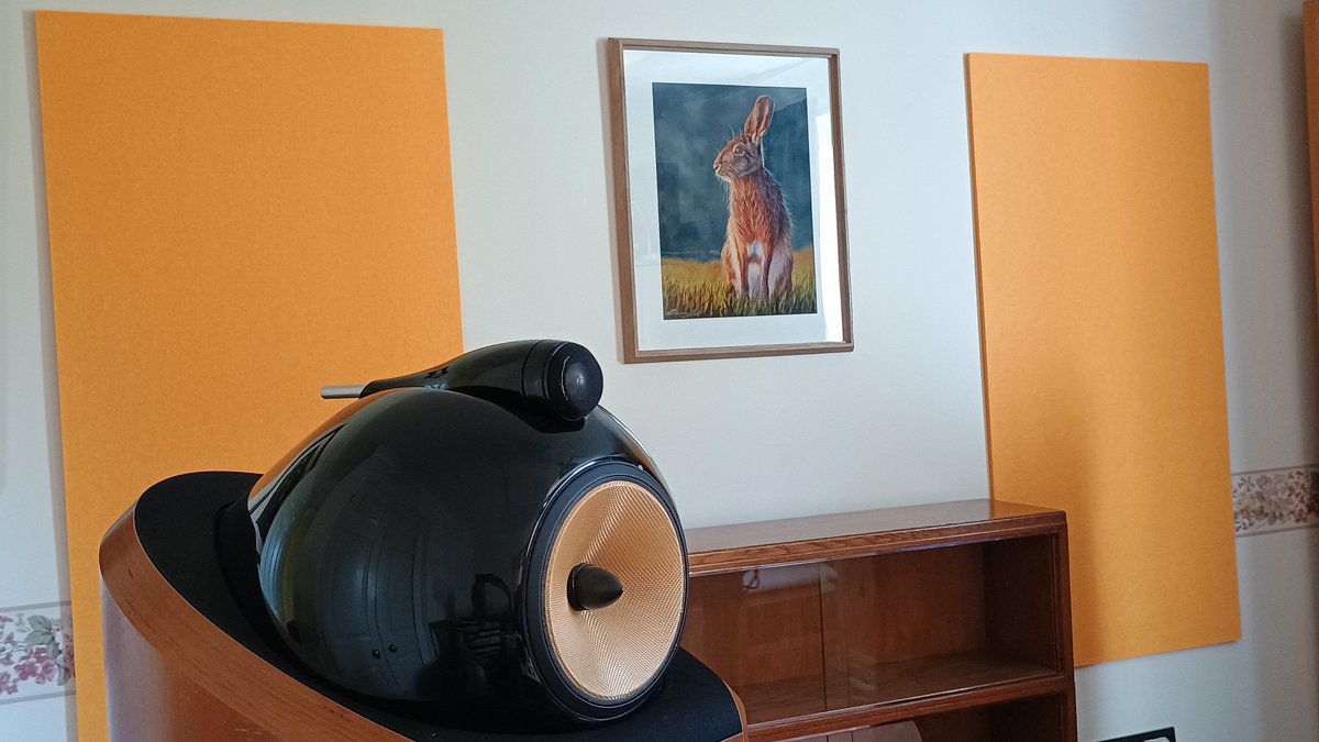 I'm very happy to share that I've finally reached the point where I am starting my own mastering business in Gloucestershire! 
My website simongibsonmastering.com is live! 
If you'd like to have your music mastered by me, please get in touch via the website. #Mastering