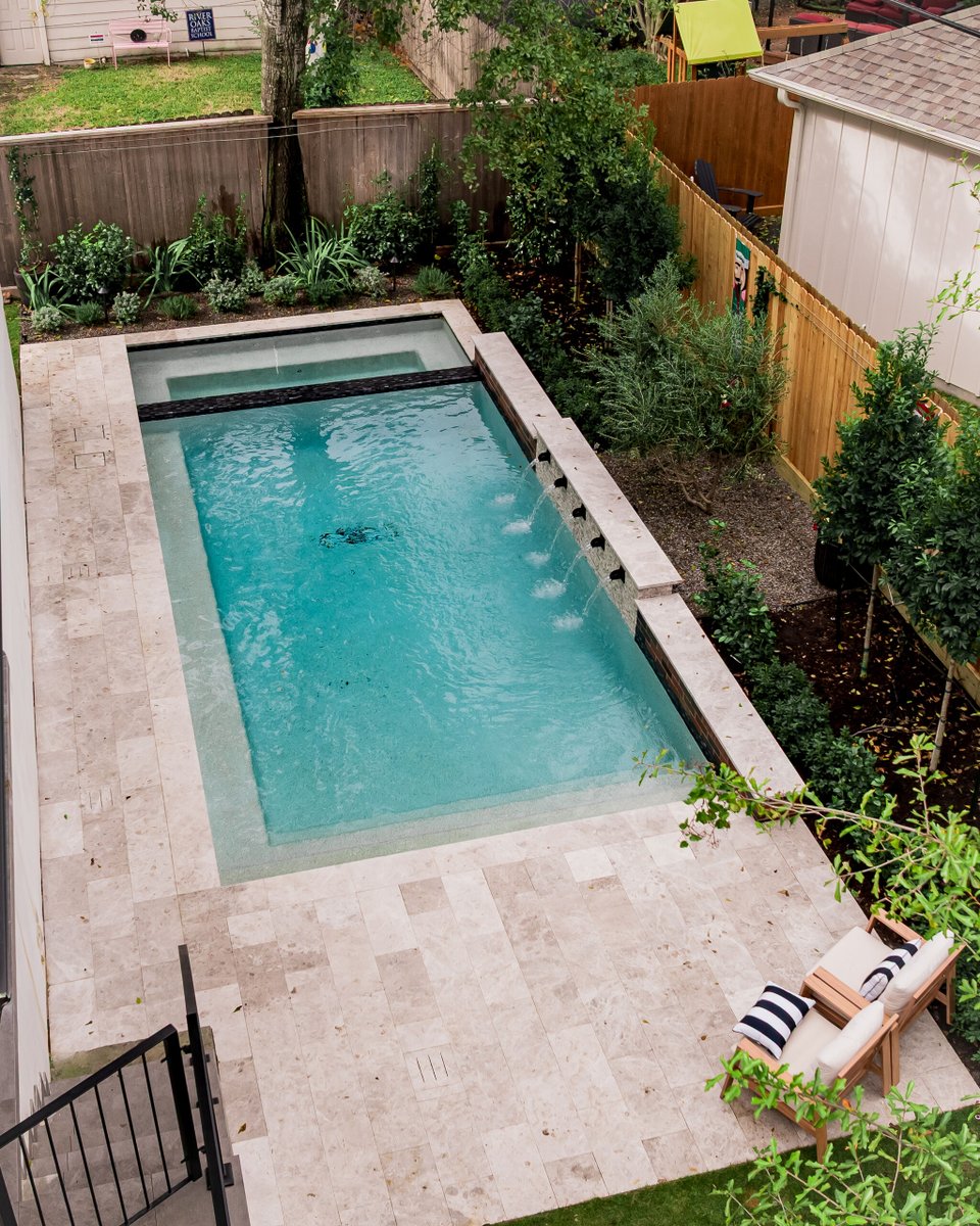 PlatinumPools's tweet image. Escape into a good book with the soothing sounds of water nearby. 📚 Creating a cozy poolside reading nook transforms your backyard into a tranquil retreat. What's on your summer reading list? 

#PoolLife #BackyardGoals #PoolFun #SummerVibes #TexasLiving #Houston #Beaumont