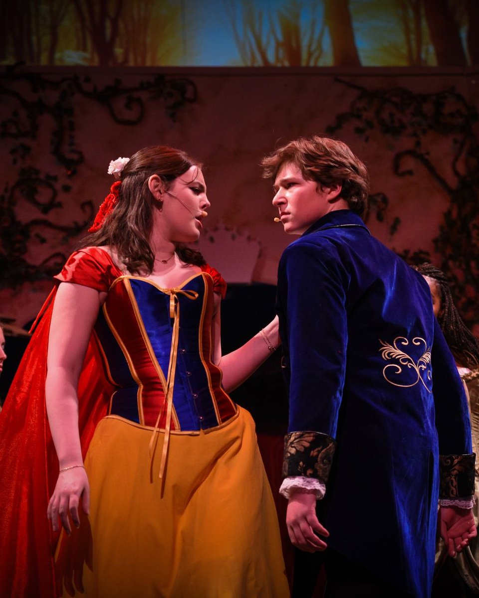 In March, Once Upon a One More Time hit the stage in Gordon Theater at Davidson Day! 💫 From fairy tale twists to Britney Spears' anthems, the show dazzled audiences and showcased the incredible talent of our theater program. Bravo to the cast and crew!👏❤️ #davidsonday