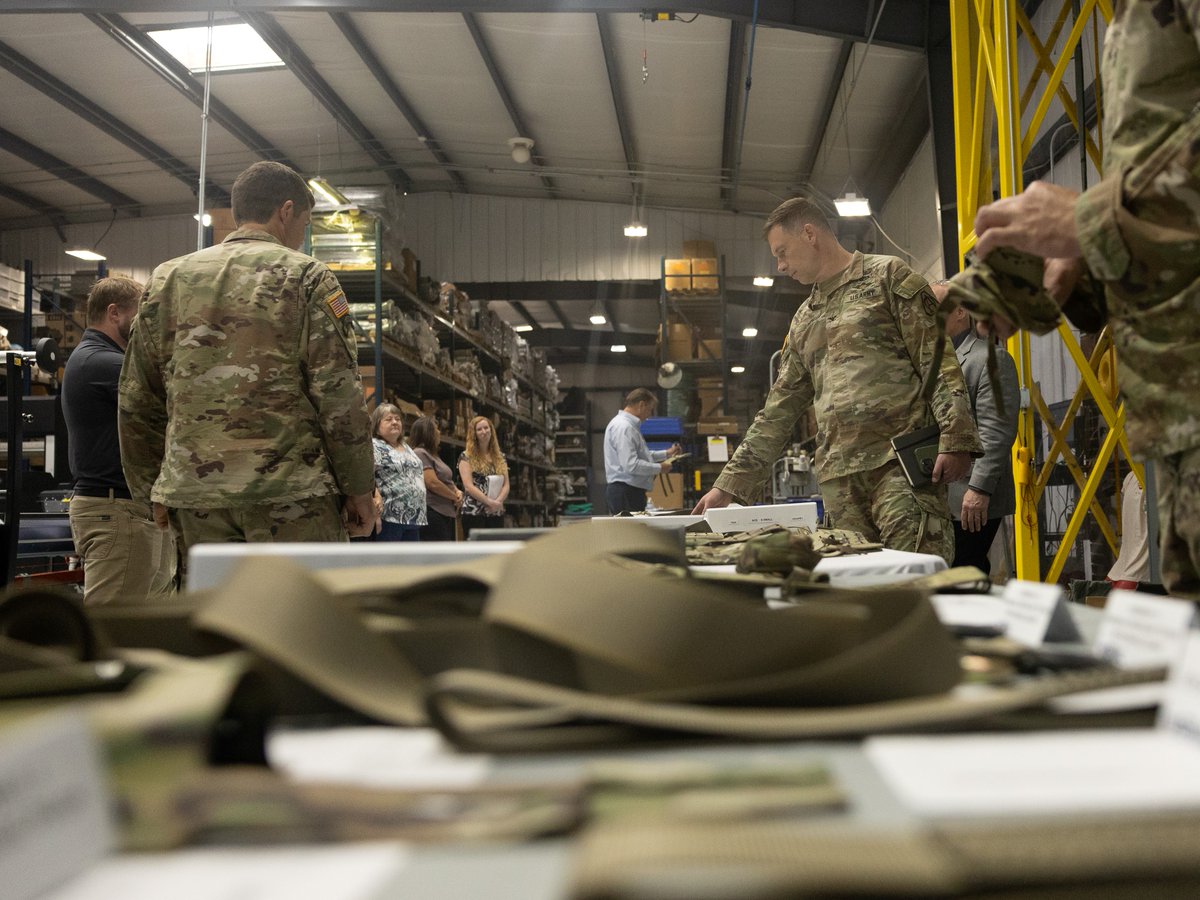 CPEGround's tweet photo. π‘οΈ The Army just kicked off full-rate production of the ACE vest β our biggest upgrade in rotary-wing aircrew protection in 20+ years.
Next-gen survivability is here. ππΊπΈ
π https://t.co/StEbtDFci6
#PEOSoldier #ACEVest #ArmyStrong #AviationProtection #FutureReadyForce https://t.co/SX9yRjTyg0