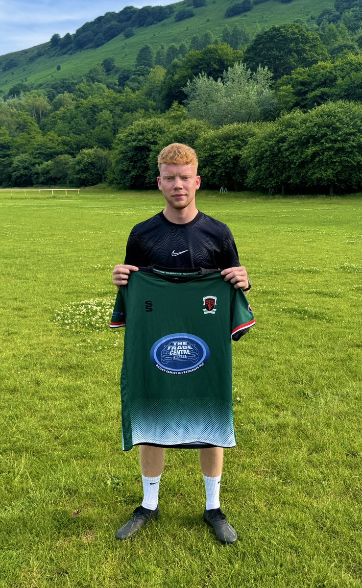 ✍🏼🚨| NEW SIGNING

We’re delighted to welcome our newest addition, Sam Evans!

A young, no-nonsense fullback who leaves everything out on the pitch. He’s tenacious, tactically switched on and very good 1v1.

Welcome to the RTB family, Sam! We can’t wait to see you in action! ⚽️💚