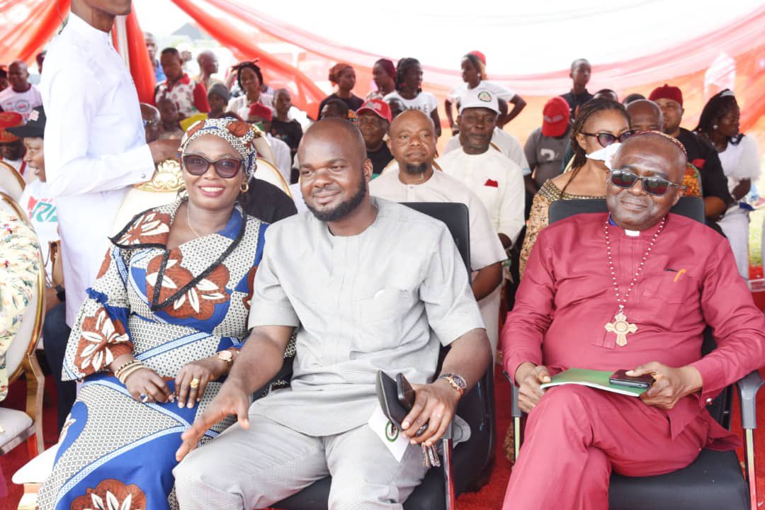 ngobekee4real's tweet photo. Bende hosted the best governor in  Nigeria on Friday last week. https://t.co/OQFpf0iAXv