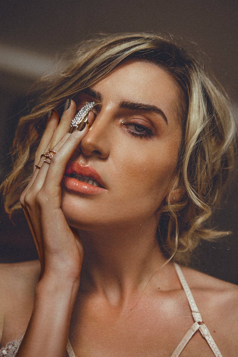 Hair x Makeup x Picture by the lovely LiliEyesPhotographie ♥️