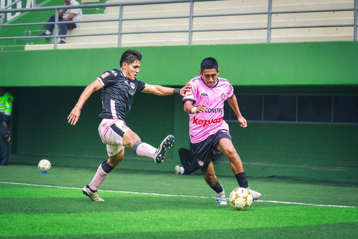 🩷🖤 Por la #Liga3 el Sport Boys B derrotó por 2-1 a Pacifico FC en el Estadio 🏟️ Municipal de Chorrillos. 

Goles del partido:
⚽️ M. Díaz 

#DATO Los dirigidos por Guillermo Vázquez se encuentran entre los 4 primeros de la tabla.

📸 Jesús Chávez 
#VamosBoysTodaLaVida