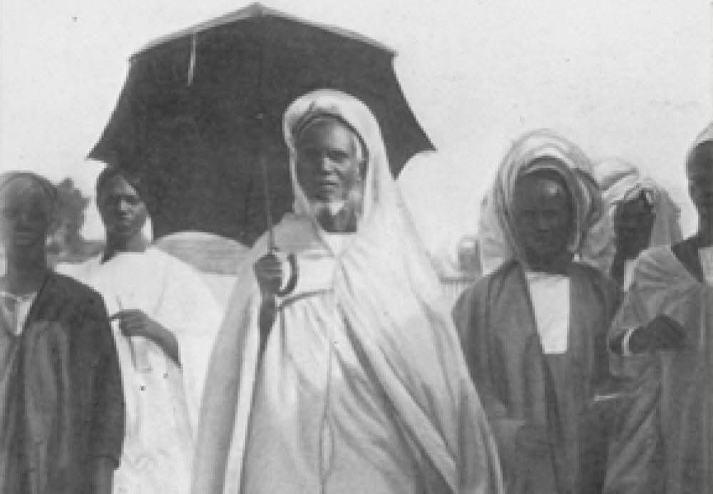 MawlidSufi's tweet photo. The great scholar and wali of Africa, al-Hajj Malik Tijani (may Allah be pleased with him), who reached high stations of proximity due to reading thousands of salawat and a person who guided hundreds of thousands. https://t.co/xQF3Fsger5