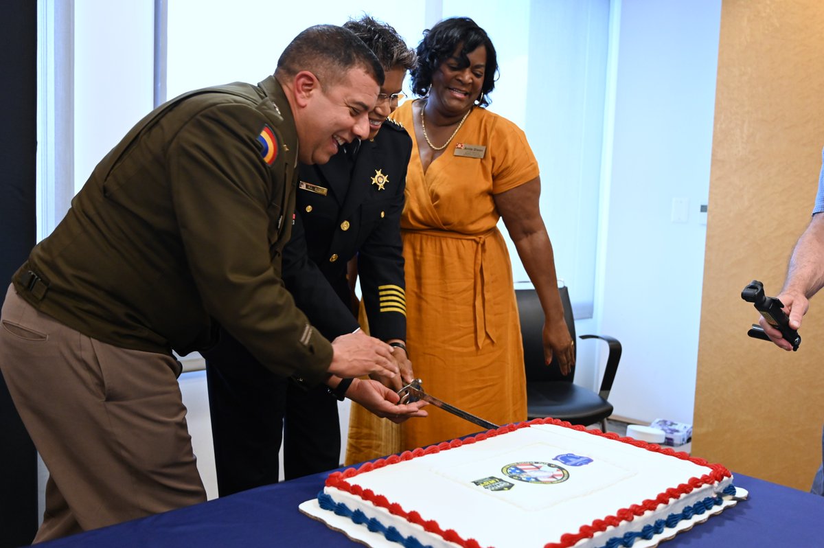 Deputy Mayor Lindsey Appiah (@safedc) on Twitter photo .<a href="/DCPoliceDept/">DC Police Department</a> is teaming up with <a href="/DCGuard1802/">District of Columbia National Guard</a> through <a href="/USArmy/">U.S. Army</a>’s PaYS (Partnership for Your Success) program! Veterans are guaranteed an interview to show how their skills translate to a career in law enforcement.
To learn more about careers at MPD, visit joinmpd.dc.gov .<a href="/DCPoliceDept/">DC Police Department</a> is teaming up with <a href="/DCGuard1802/">District of Columbia National Guard</a> through <a href="/USArmy/">U.S. Army</a>’s PaYS (Partnership for Your Success) program! Veterans are guaranteed an interview to show how their skills translate to a career in law enforcement.
To learn more about careers at MPD, visit joinmpd.dc.gov