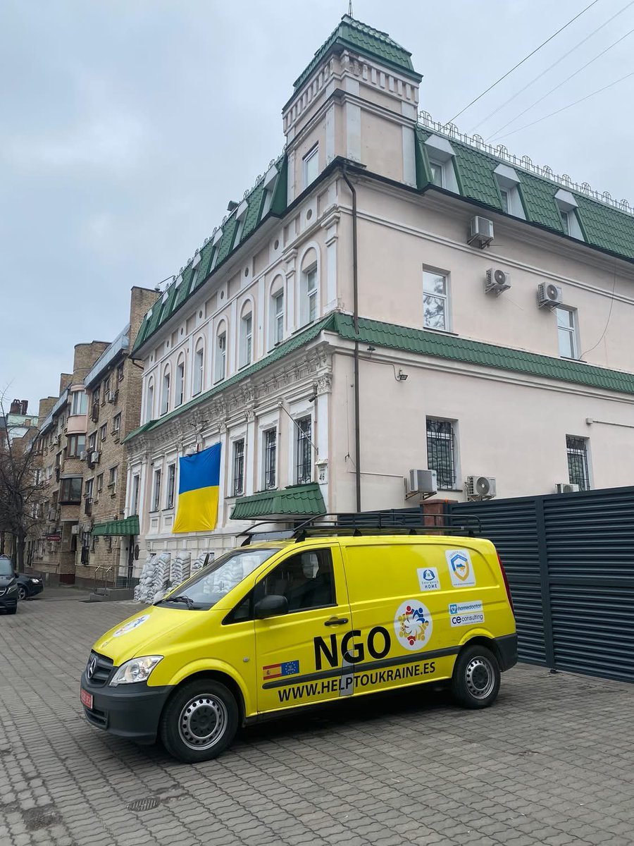 Posiblemente Ucrania 🇺🇦 necesita nuestra ayuda ahora más que nunca, durante los ataques a los hospitales los enfermos deben ser trasladados a los sótanos donde existe un riesgo menor, entre las muchas necesidades, las camas de hospital se han convertido en una prioridad.