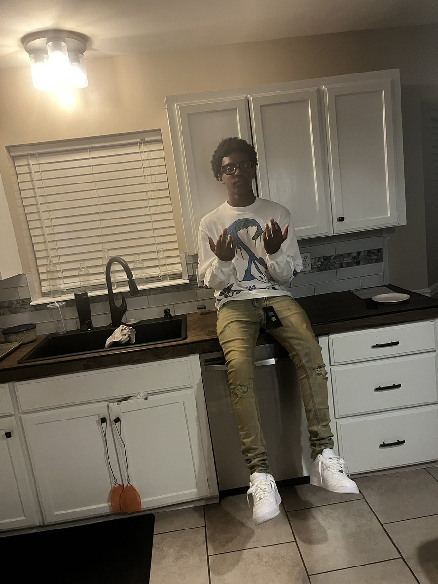 7_kkamal's tweet image. had to 🍾💩 right quick