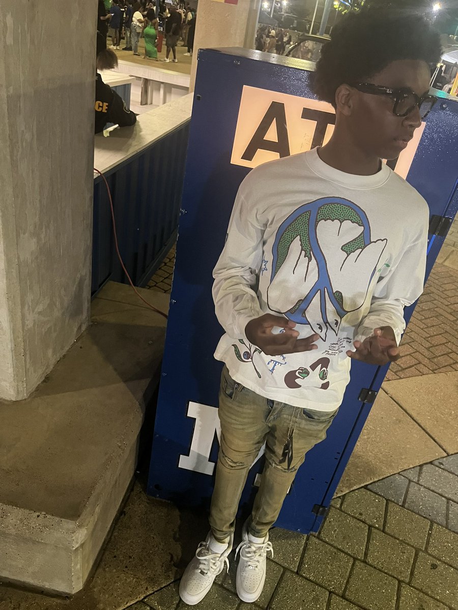 7_kkamal's tweet image. had to 🍾💩 right quick
