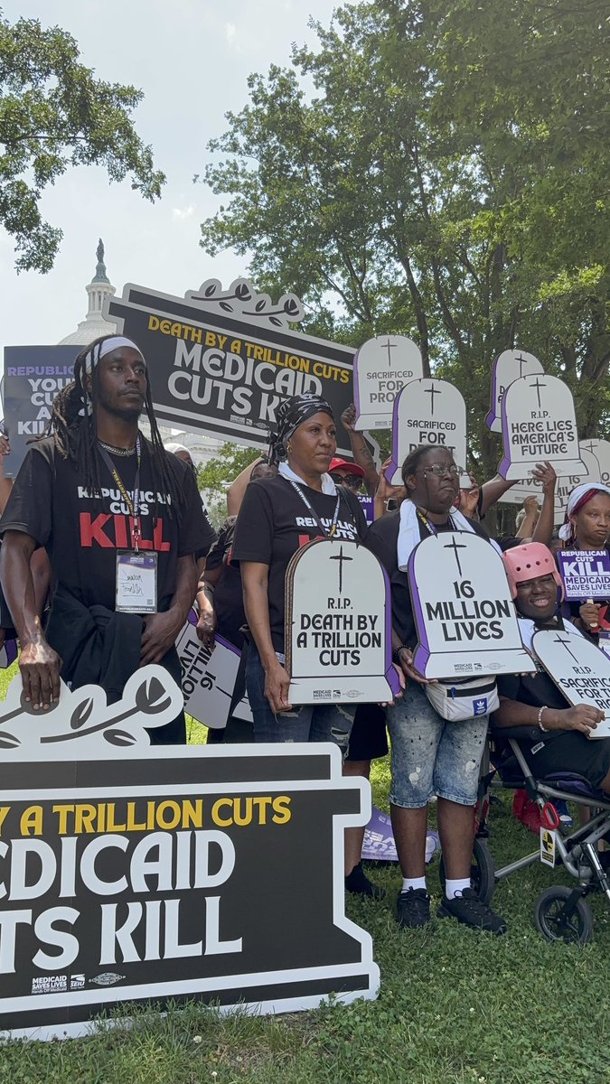 SEIU tweet media