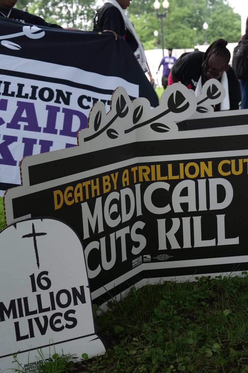 SEIU tweet media
