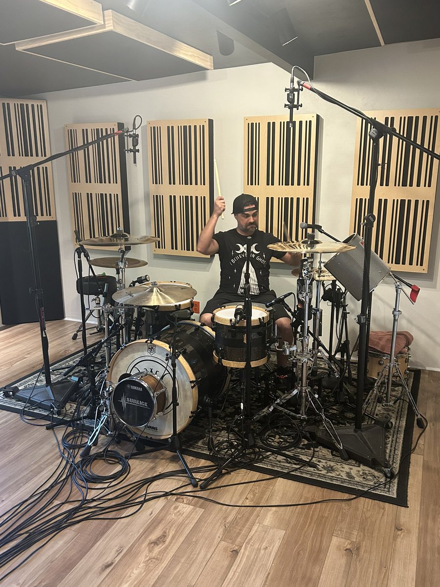 𝚆𝚈𝚁𝙼𝙷𝙰𝚅𝙴𝙽 (@wyrmhavenaz) on Twitter photo 