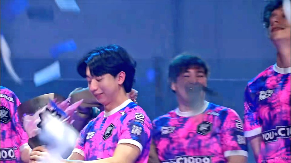 wckeeel's tweet photo. @pprxteam 这一刻你在想什么呢 https://t.co/OjKju83ljj
