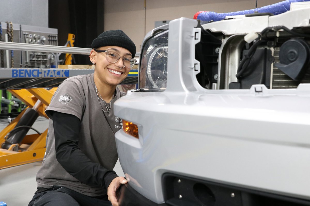 Drive your future forward!

Skilled collision repair professionals are in high demand. With Daytona State's Automotive Collision Repair &amp; Refinishing Program, you'll gain hands-on training to master the art of restoring vehicles to perfection. 

bit.ly/AutomotiveColl…