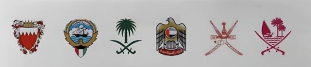 عُمان والسعودية🇴🇲🇸🇦 ؛
الوحيدات من الخليج مافيهم قواعد أمريكية دائمة ولكن في الاستضافات المؤقتة أو التعاون الدفاعي  أو الوجستي لا يُذكر ..لذلك مُستبعد اي هجوم إيراني عليهم .
الله يحفظ دول الخليج🤍.