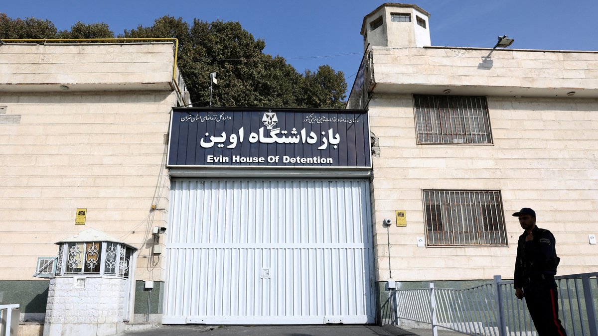#Iran Erklärung von Häftlingen aus dem Evin-Gefängnis (Teheran): „Wir sind verwundet und gefangen“ | "Wir hatten keinen Schutz vor den Bomben, noch vor der systemischen Gewalt, die unser Leben und unsere Würde seit Jahren zerstört hat." bonustracks2.noblogs.org/post/2025/06/2…