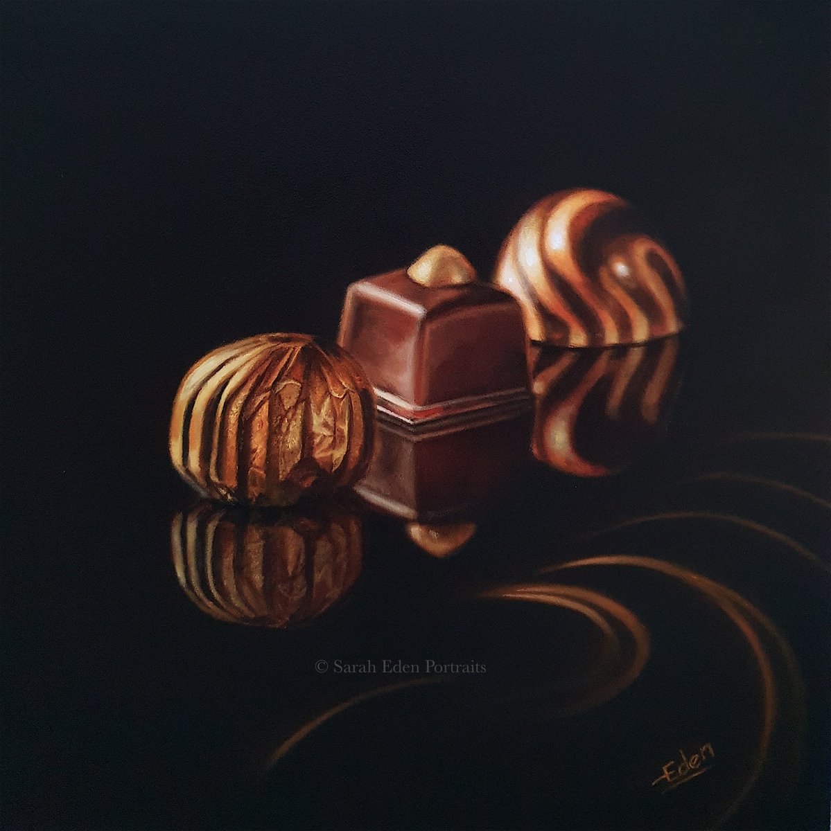 Finished another little chocolate piece today :-)

'Gold Allure', oil on board, 8 x 8" (12 x 12" framed)

#chocolates #luxurychocolate #chocolatepainting #chocolateart #contemporaryart #contemporarystilllife #temperedchocolate #finechocolate #stillllife #interiorinspo