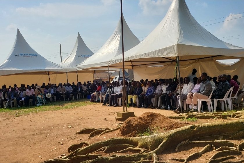 Musa Rwamigoye (@rwamigoyem) on Twitter photo Breaking News.
Today, <a href="/NRMOnline/">NRM Party</a> leaders of Rwetamu & Kinoni Sub-Counties have added their voice on the campaign named KIRUHURA 4 MZEE 100% .
This mega campaign is headed by District NRM Chairman <a href="/mnkesiga14/">Nkesiga M.Kamiisi</a> & DEC.
<a href="/Rmukago/">Mukago D Rutetebya</a> <a href="/KagutaMuseveni/">Yoweri K Museveni</a> <a href="/StateHouseUg/">State House Uganda</a> <a href="/kiruhuralg/">Kiruhura DLG</a> <a href="/karugire/">Edwin Karugire</a> Breaking News.
Today, <a href="/NRMOnline/">NRM Party</a> leaders of Rwetamu & Kinoni Sub-Counties have added their voice on the campaign named KIRUHURA 4 MZEE 100% .
This mega campaign is headed by District NRM Chairman <a href="/mnkesiga14/">Nkesiga M.Kamiisi</a> & DEC.
<a href="/Rmukago/">Mukago D Rutetebya</a> <a href="/KagutaMuseveni/">Yoweri K Museveni</a> <a href="/StateHouseUg/">State House Uganda</a> <a href="/kiruhuralg/">Kiruhura DLG</a> <a href="/karugire/">Edwin Karugire</a>