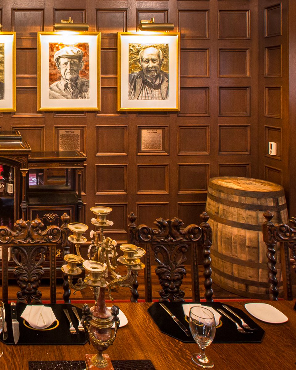 JeffRubys's tweet image. 📍Lexington
Pull up a chair in the Bourbon Room—where the pours are bold, the stories flow, and every detail honors Kentucky tradition 🥃
@therealjeffruby