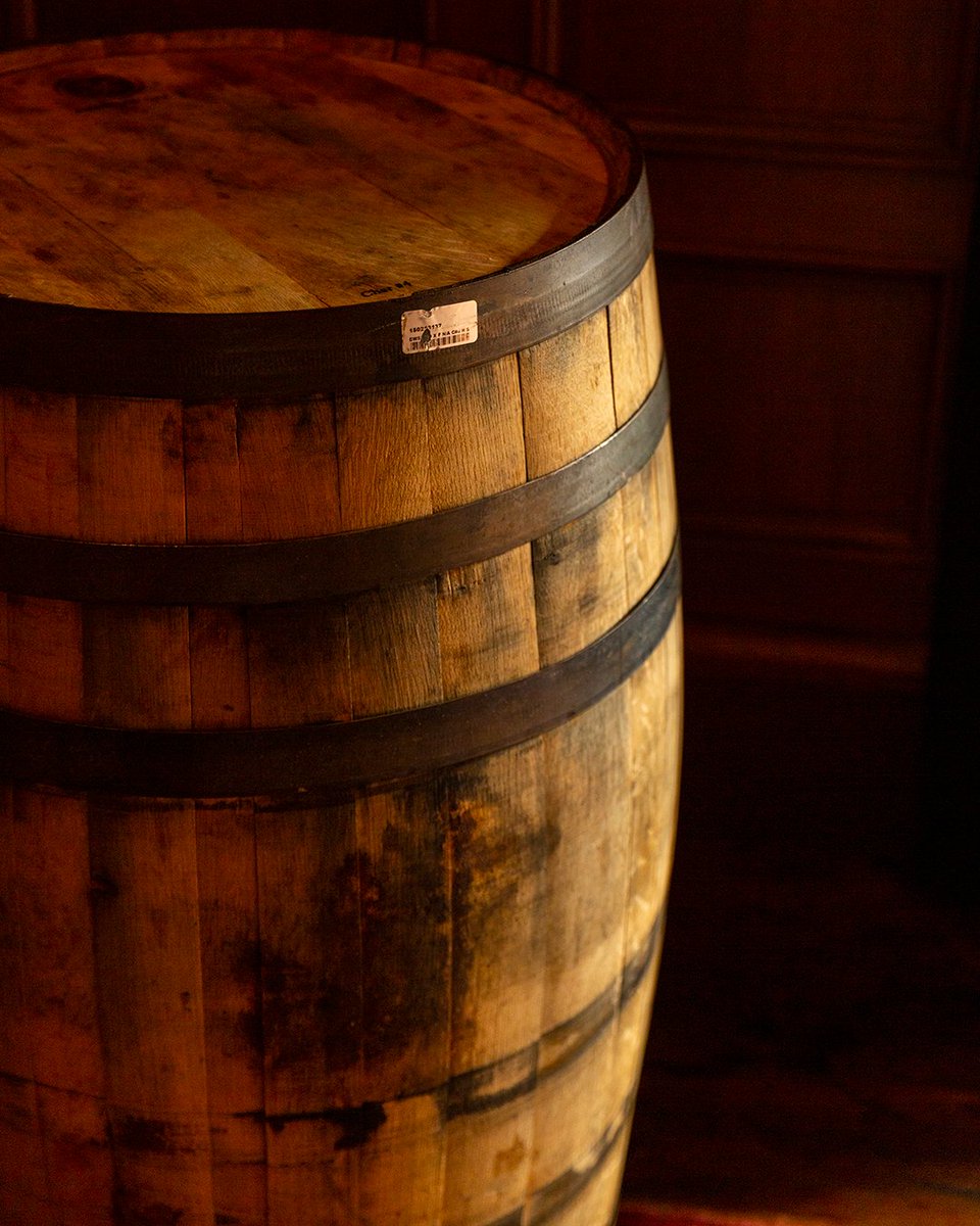 JeffRubys's tweet image. 📍Lexington
Pull up a chair in the Bourbon Room—where the pours are bold, the stories flow, and every detail honors Kentucky tradition 🥃
@therealjeffruby