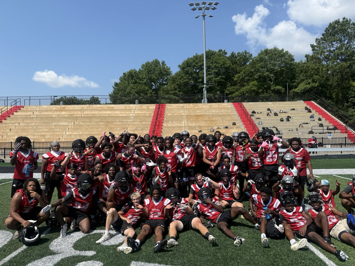 These horses did work today‼️ Great day of work for a 4 Team OTA at Opelika High School‼️
#SummerHeat #STAMPEDE