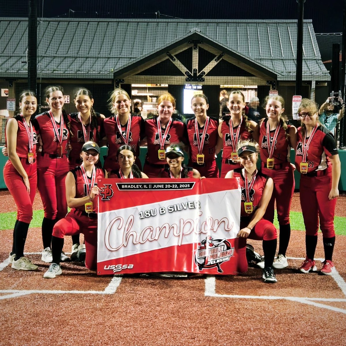 USSSA Softball-palooza Classic 18U B-Bracket Champions 🇺🇸 

The team traveled to Bourbonnais-Bradley to play up a division in an 18U Qualifier. After a tough draw in pool play, the team went on a 3-game run to finish the weekend as champs! 🇺🇸 #krpremier #premierblack #usssa