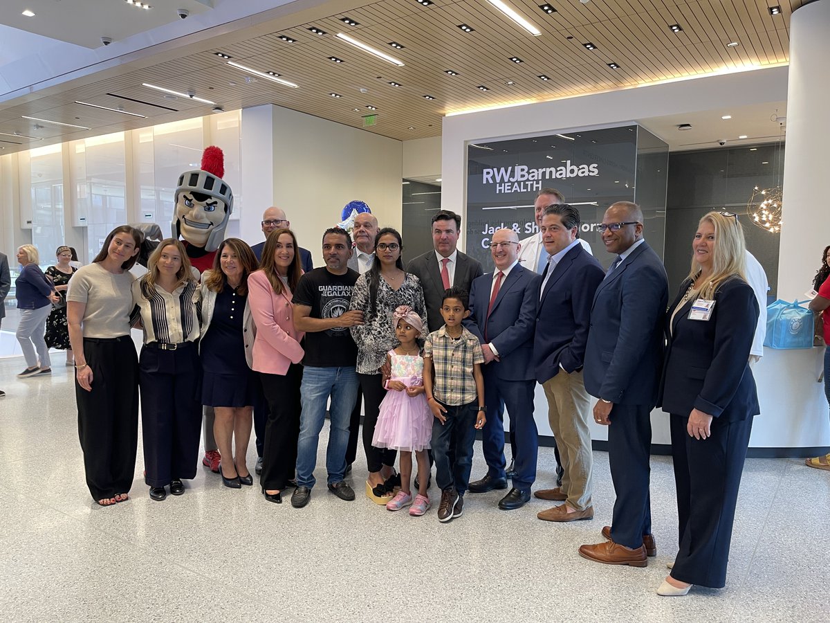 RutgersCancer's tweet image. The Jack &amp;amp; Sheryl Morris Cancer Center is now open for patient care! 🏥 Thank you to the @NJDevils, @SOMPatriots &amp;amp; @rutgersu @ruathletics for helping spread joy to our staff, patients &amp;amp; their families! ❤️
#MondaysAtTheMorris