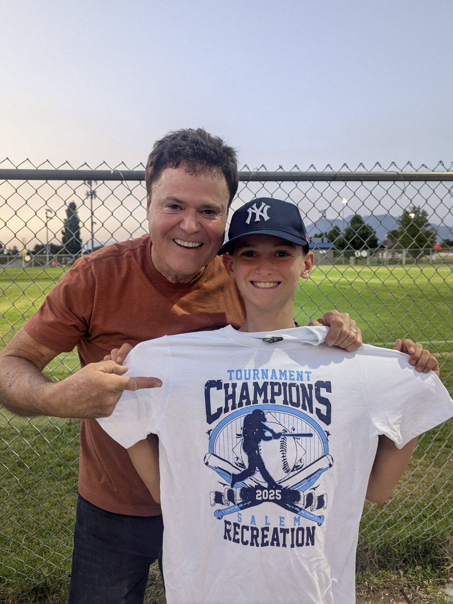 donnyosmond's tweet image. I'm having such a fun summer and watching my grandkids play baseball makes it even more fun. What makes it even better is when they win the playoffs. ⚾😁
#DonnyOsmond #Family #Baseball