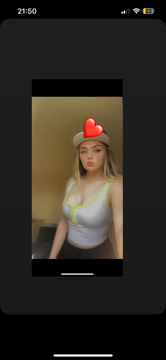 StaceySeller2's tweet photo. Whose #buyingcontent im #sellingcontent now add my Snapchat AND I LIVE VERIFY 👻yagirllooloo👻 https://t.co/Iybtt9pvTY